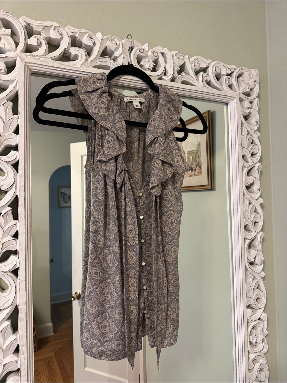 Banana Republic silk sleeveless button down
